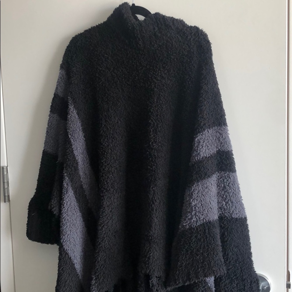Barefoot dreams poncho